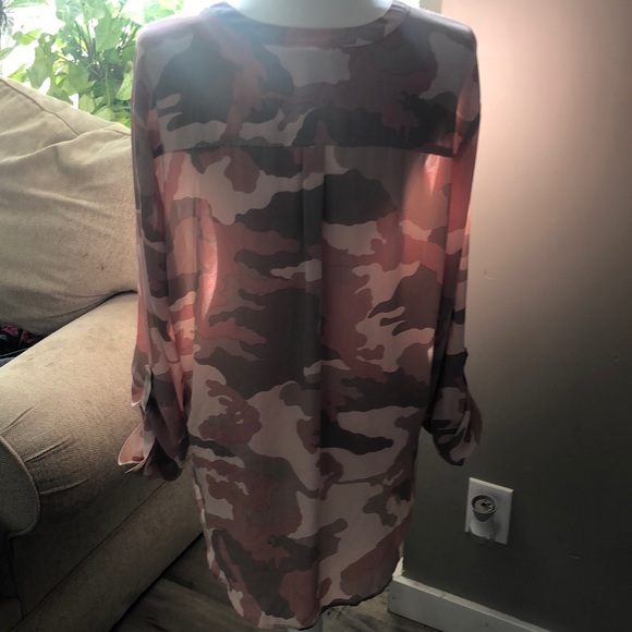 Blouse - Picture 2 of 3